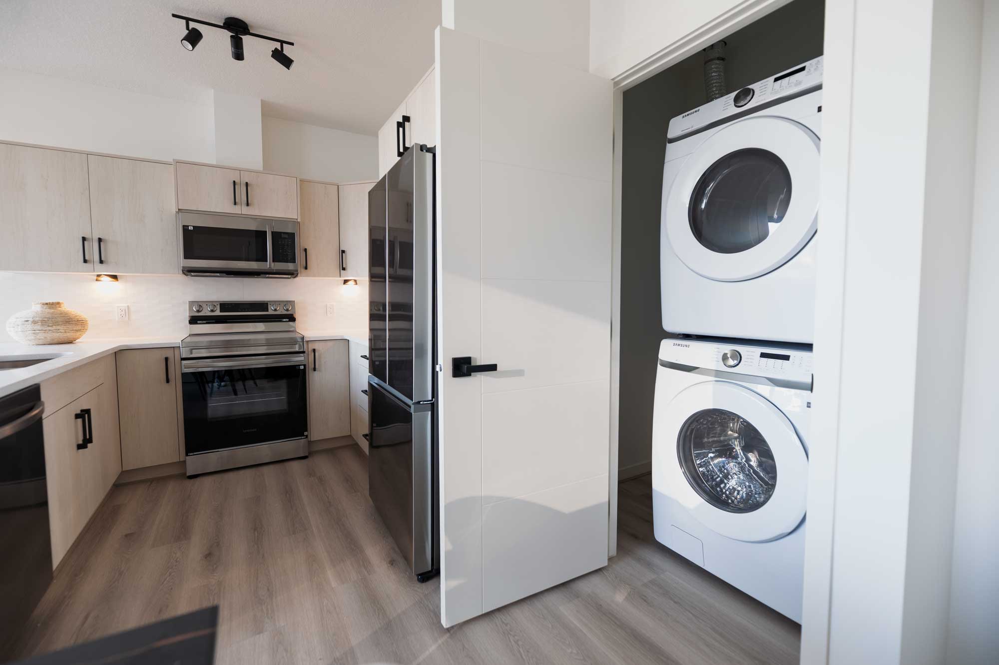 kitchen / laundry